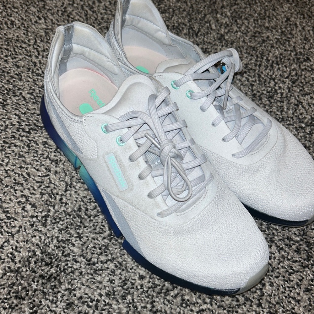 Reebok Sneakers